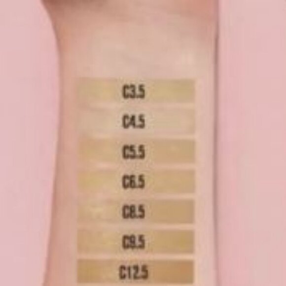Jeffree Star Other - Jeffree Star Magic Star Full Pigment Concealer in Shade C2 - NIB